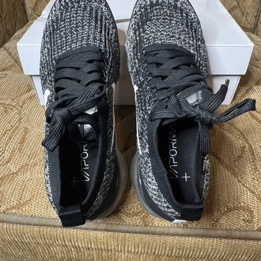 Nike Air‎ VaporMax Flyknit 3 Oreo Womens Size 7 Black Running Shoes Sneakers